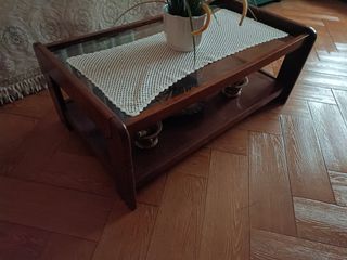 Mesa baja salón cristal y madera