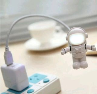 Original astronauta USB LED,luz de noche ajustable