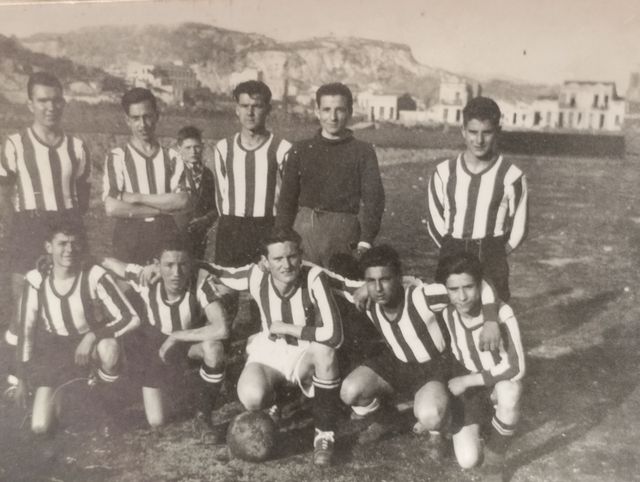 Fotografías Fútbol años 40-50- Badalona
