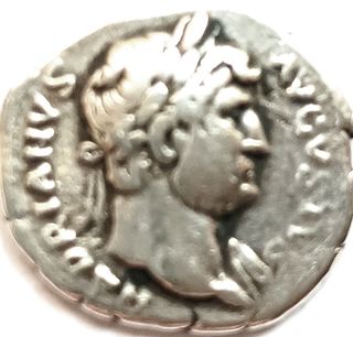 Adriano, Denario de Plata del 117 al 138 D. C.