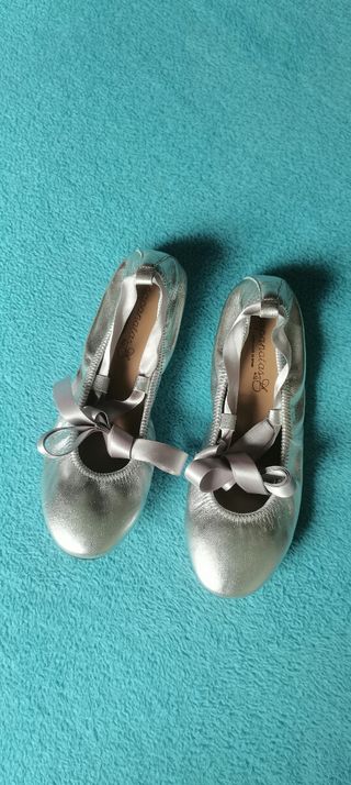 NUEVAS Bailarinas Papanatas plateadas. Talla 36