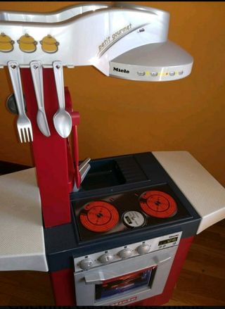 Cocinita de juguete.