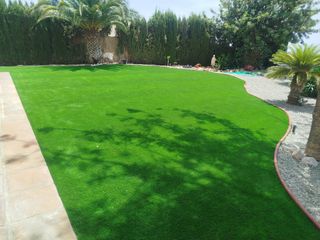 Instalador césped artificial y jardinero en Málaga
