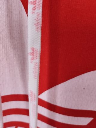 Sudadera vintage Adidas.