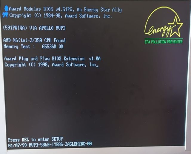 ORDENADOR RETRO VINTAGE GRAN TOWER