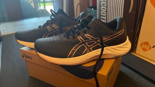 Zapatillas asícs talla 40, modelo gel excite 9