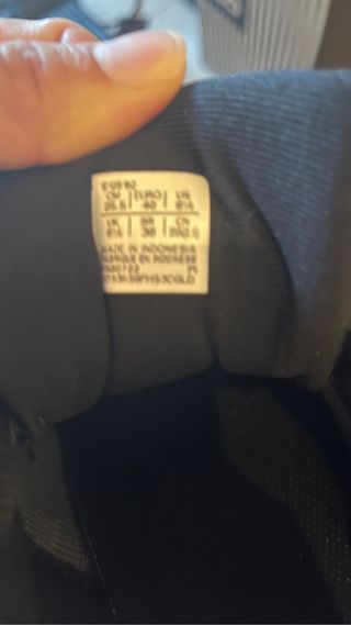 Zapatillas asícs talla 40, modelo gel excite 9