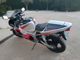 Suzuki GSXR 750