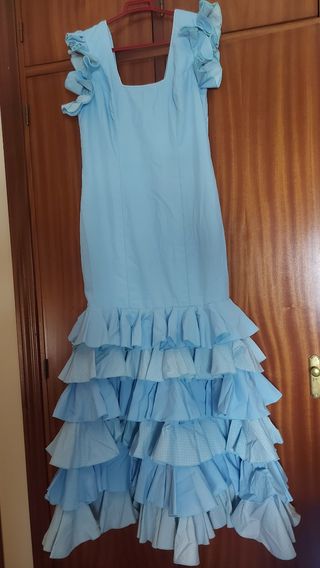 Traje de flamenca celeste