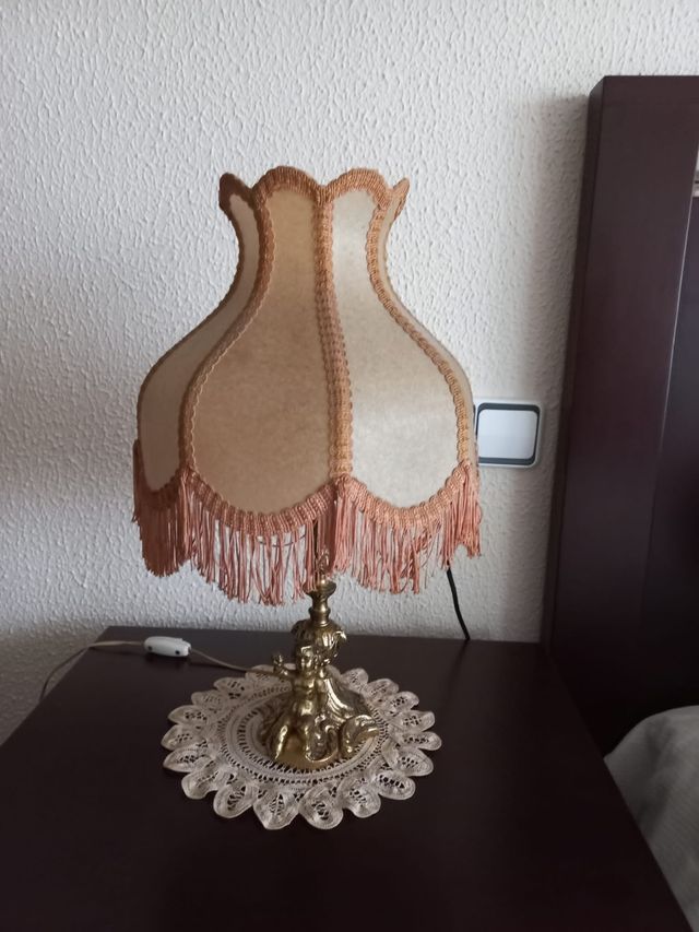 2 lámparas de mesita