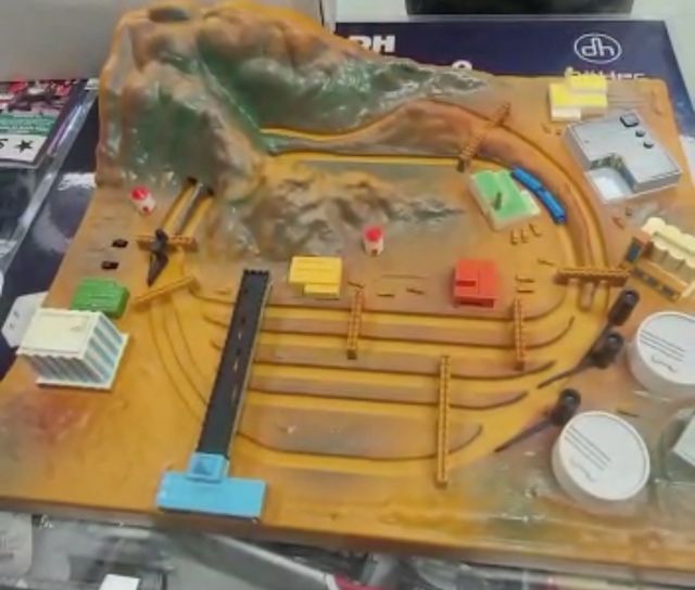 Juguetes33 Circuito tren eléctrico