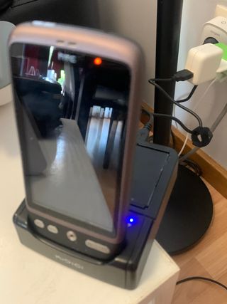 HTC DESIRE (BRAVO) + BASE CARGA KIDIGI