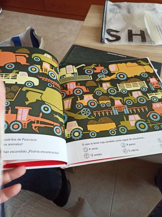 Libro Busca y encuentra zoo en movimiento