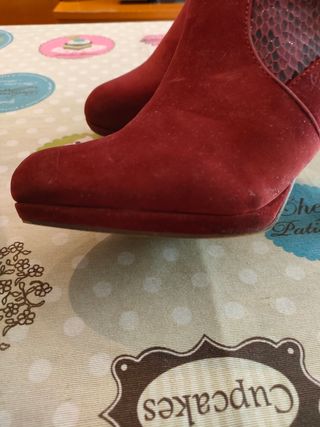 Botines burdeos T 39