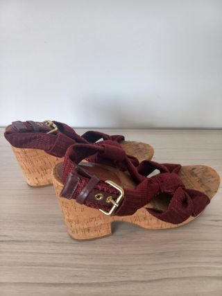 Sandalias plataforma granates