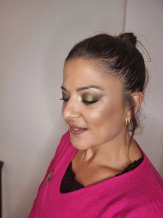 MAQUILLAJE Y PEINADO