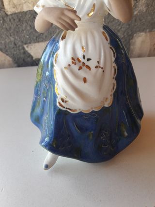 FIGURA FALLERA PORCELANA