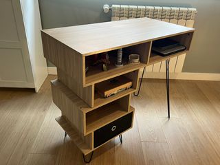 Escritorio/consola de diseño y mesita a juego