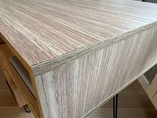 Escritorio/consola de diseño y mesita a juego