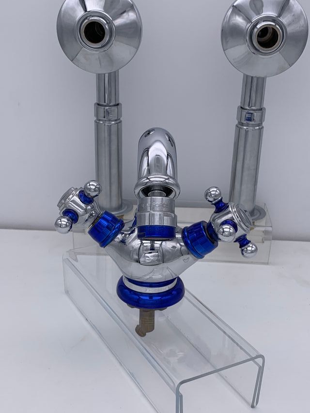 -60% Dto. JUEGO GRIFERIA 4 PIEZAS COLOR CROMO AZUL