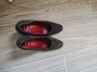 tacones piel N.36 marca J.R. García