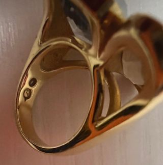 Precioso anillo Swarovski 