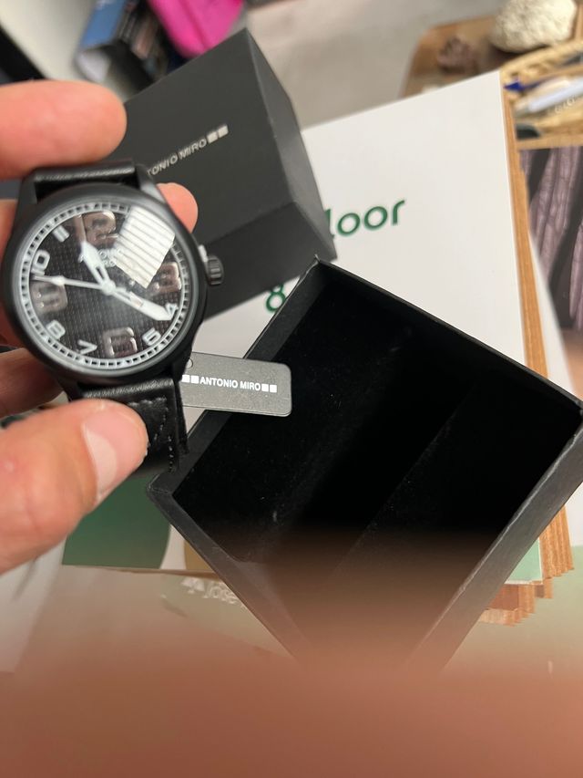 Reloj Antonio Miró