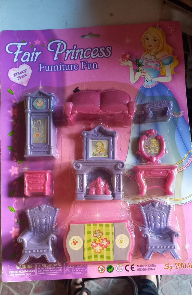 blister accesorios habitacion muñecas C10