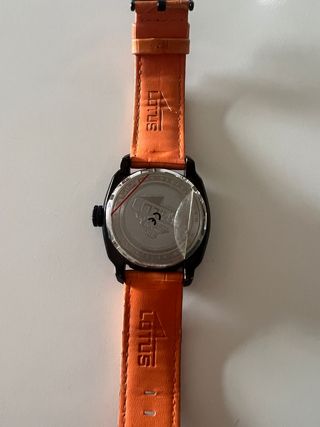 reloj lotus