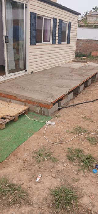 busco trabajo de albañil y pintor profesional