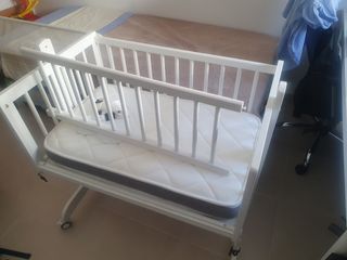 Minicuna colecho + colchón nuevo+chichoneras+jugue