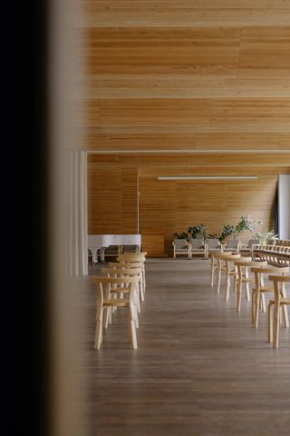 COLOCADOR PARQUET SINTETICO