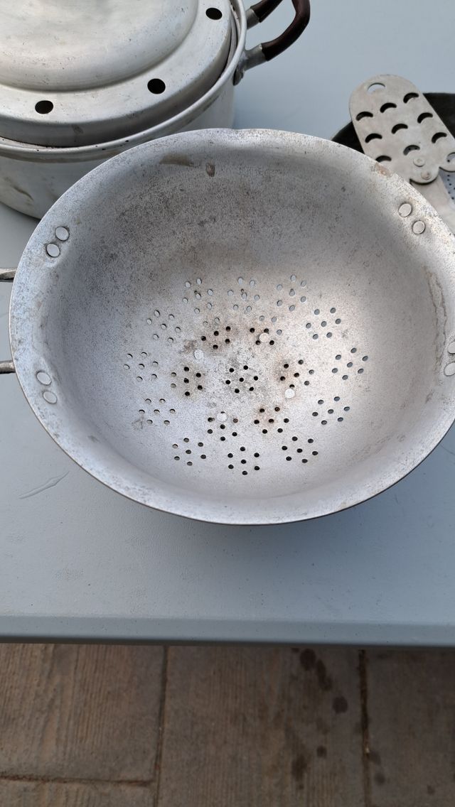 Lote de antiguos utensilios cocina de aluminio