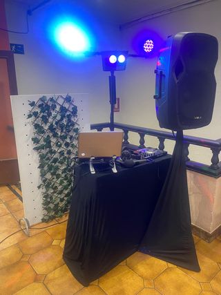SONIDO, ILUMINACIÓN & DJ ANIMADOR EN VIVO