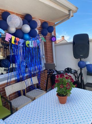 SONIDO, ILUMINACION Y DJ ANIMADOR EN VIVO