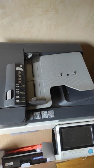 Fotocopiadora multifuncional