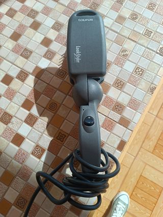 Plancha de pelo Taurus de segunda mano por 10 EUR en Castellón de