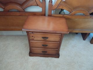 cabeceros y mesita de noche