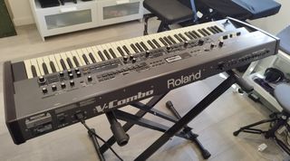 piano de escenario Roland VR-760 V-Combo