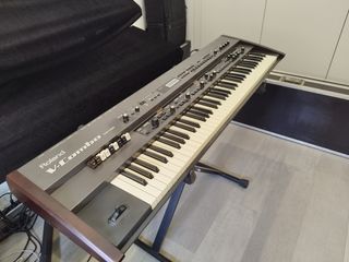 piano de escenario Roland VR-760 V-Combo