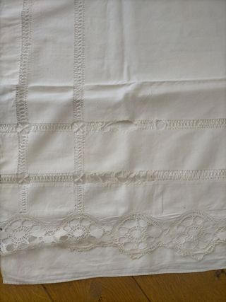 Juego de sábanas antiguo