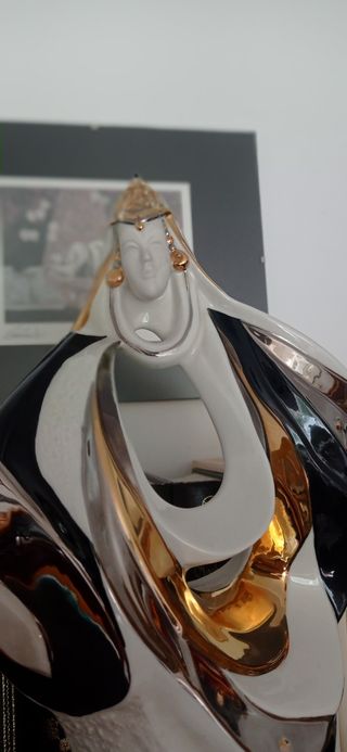 Figura Galos decorada en oro y platino