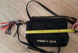 Bolso negro de Bimba y Lola