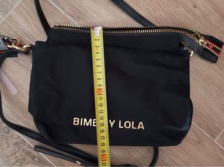 Bolso negro de Bimba y Lola