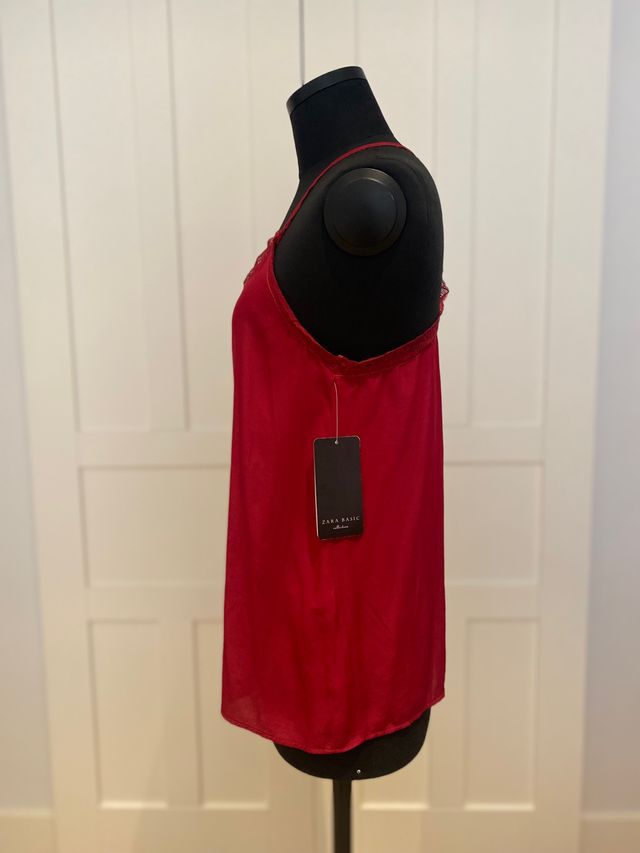 Top de Zara (Nuevo, con etiqueta)