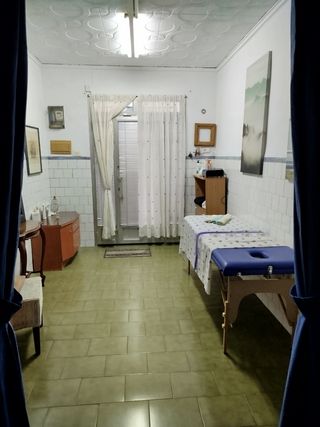 Masajista y Peluquero unisex