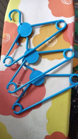 lote 3 perchas de niño