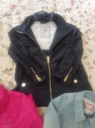 2 tejanas de verano y una parka azul