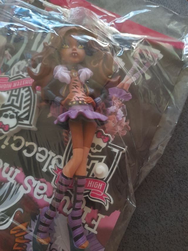 Monster High. Clawdeen Wolf y Rochelle Goyle