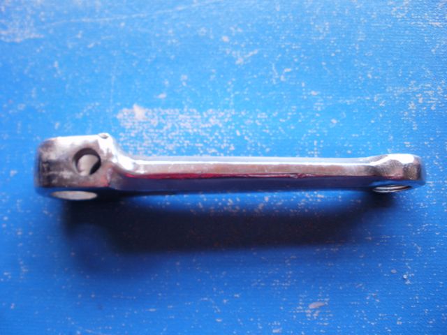 Biela bici pequeña antigua.